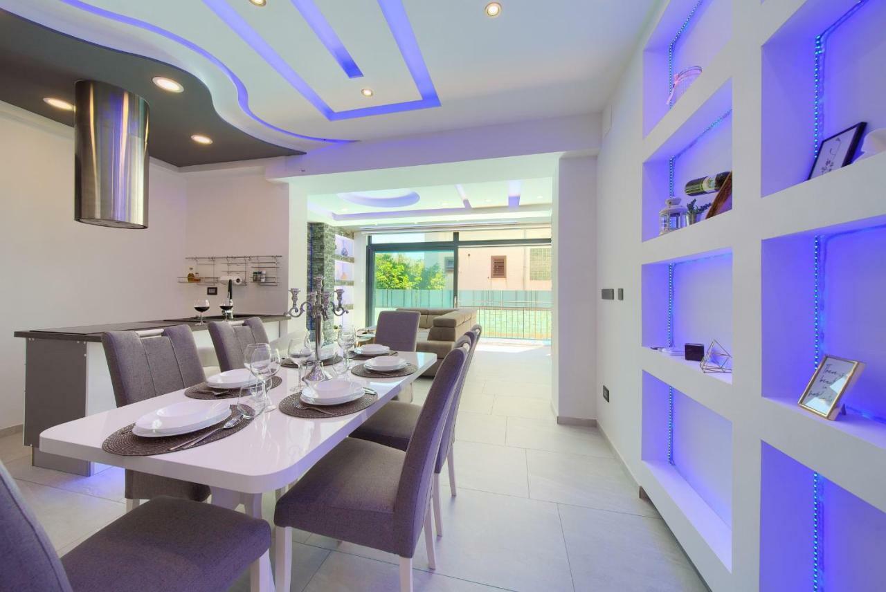 Luxury Vall Apartment クルク エクステリア 写真