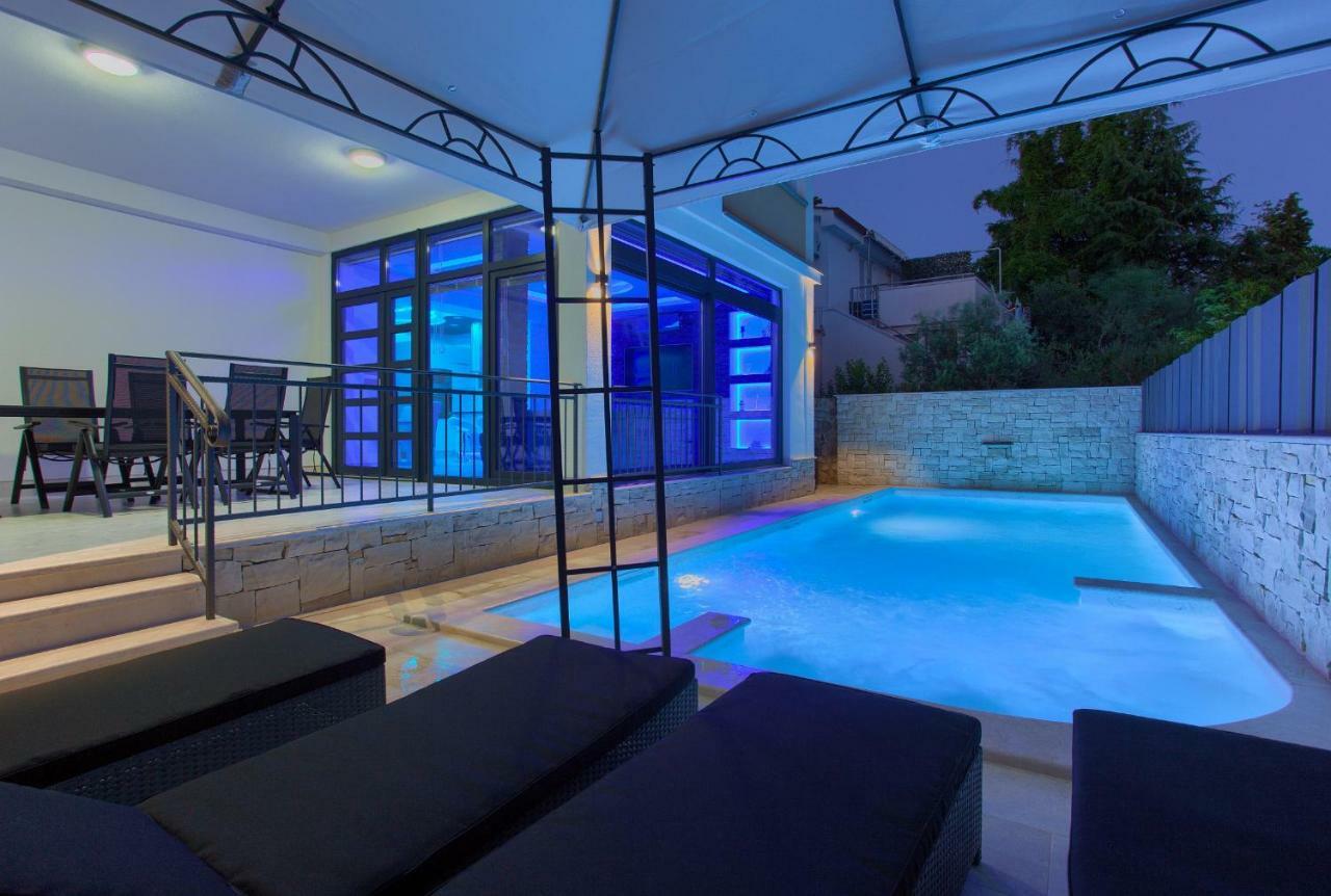 Luxury Vall Apartment クルク エクステリア 写真