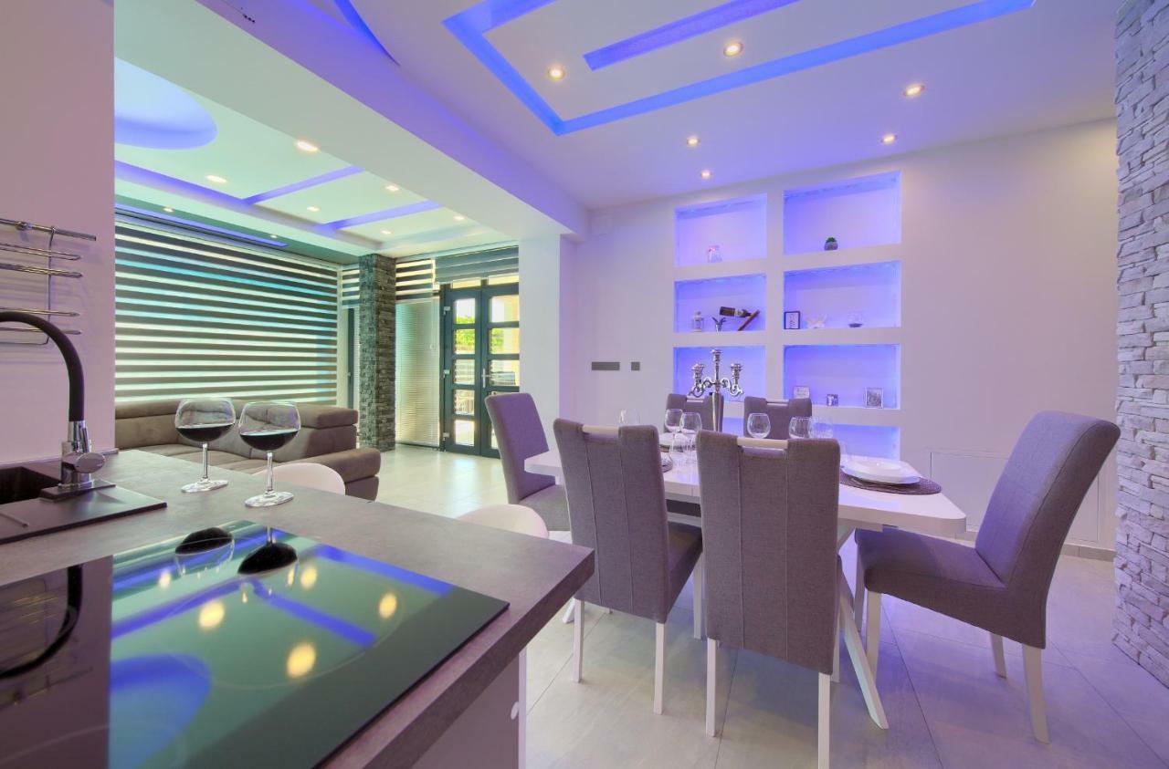 Luxury Vall Apartment クルク エクステリア 写真