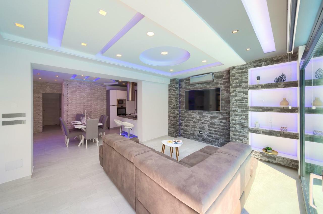 Luxury Vall Apartment クルク エクステリア 写真