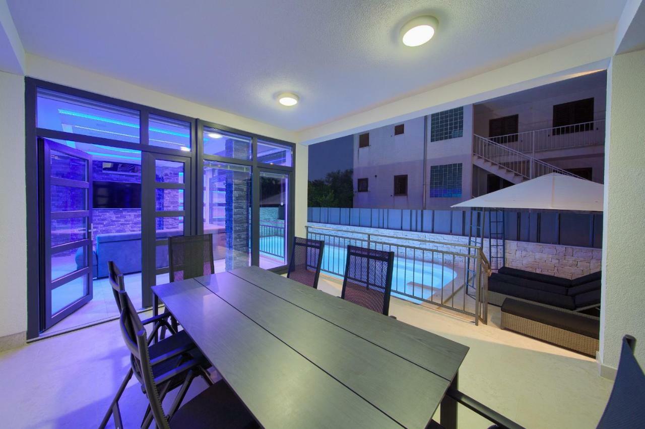 Luxury Vall Apartment クルク エクステリア 写真