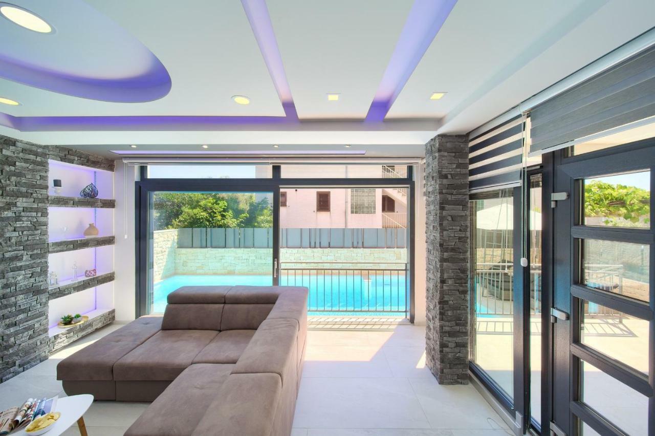 Luxury Vall Apartment クルク エクステリア 写真
