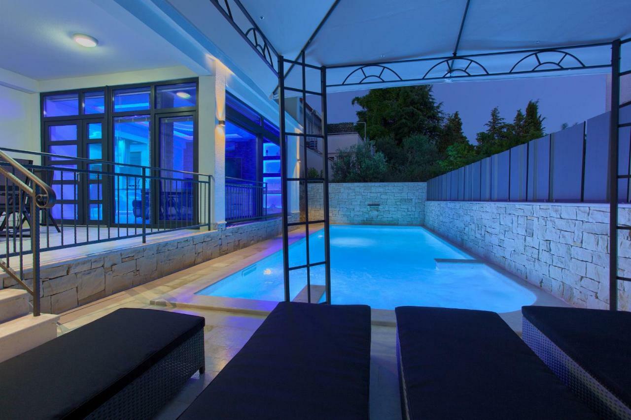 Luxury Vall Apartment クルク エクステリア 写真