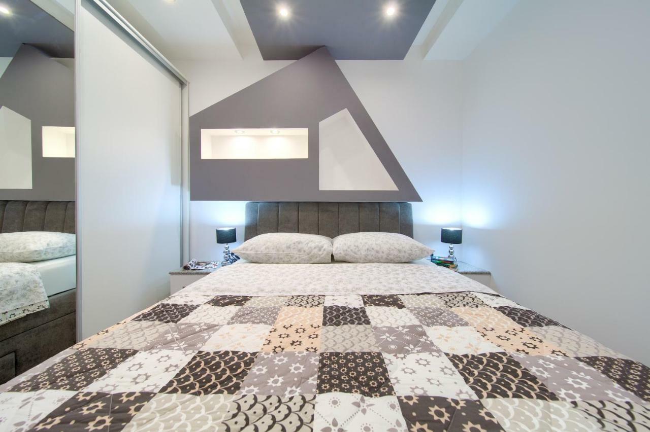 Luxury Vall Apartment クルク エクステリア 写真