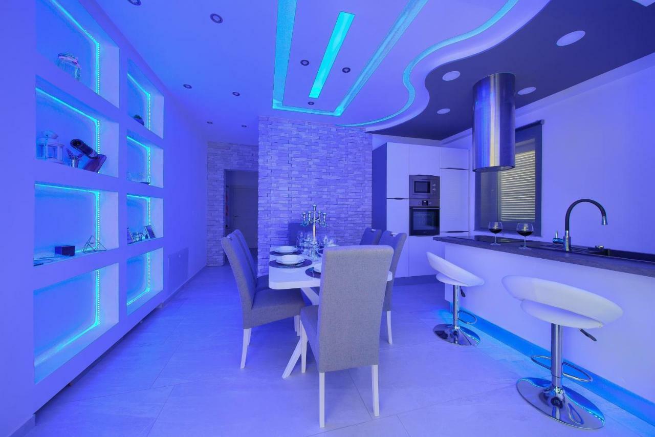 Luxury Vall Apartment クルク エクステリア 写真